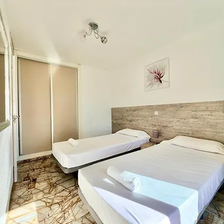 Levante Sunny Terrace דירה *