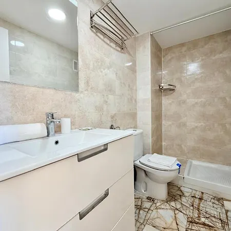 Levante Sunny Terrace דירה בנידורם